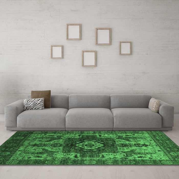 Machine Washable Oriental Emerald Green Industrial Area Rugs in a Living Room,, wshurb1567emgrn