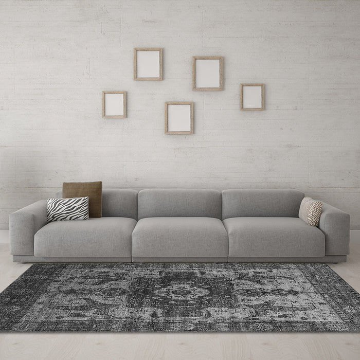 Machine Washable Oriental Gray Industrial Rug in a Living Room,, wshurb1567gry