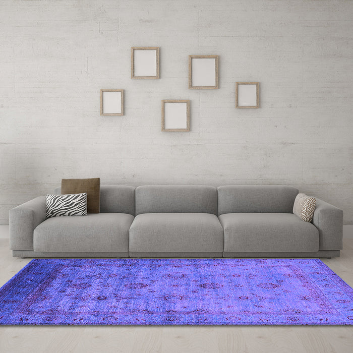 Machine Washable Oriental Purple Industrial Area Rugs in a Living Room, wshurb1568pur