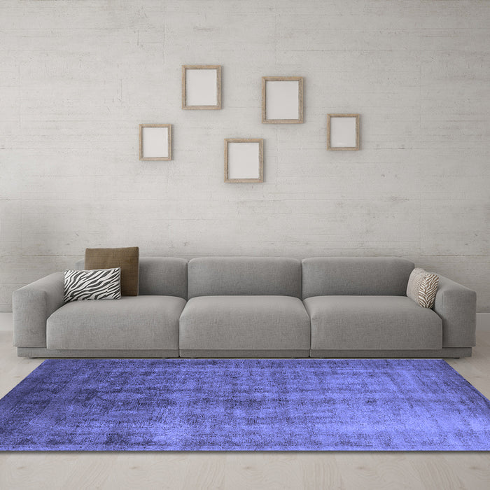 Machine Washable Oriental Blue Industrial Rug in a Living Room, wshurb1569blu
