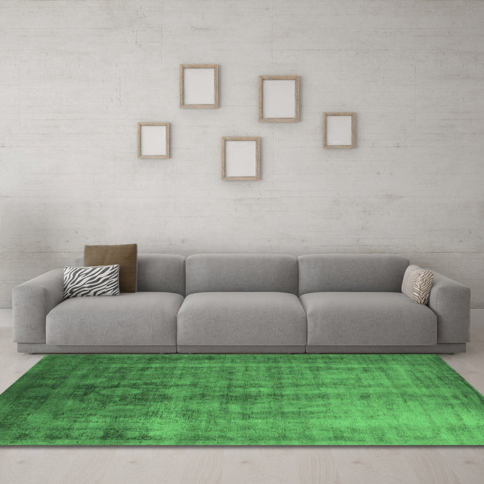 Machine Washable Oriental Emerald Green Industrial Area Rugs in a Living Room,, wshurb1569emgrn