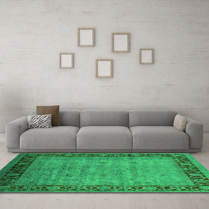 Machine Washable Oriental Green Industrial Area Rugs in a Living Room,, wshurb1570grn