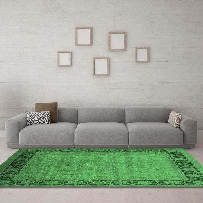 Machine Washable Oriental Emerald Green Industrial Area Rugs in a Living Room,, wshurb1570emgrn