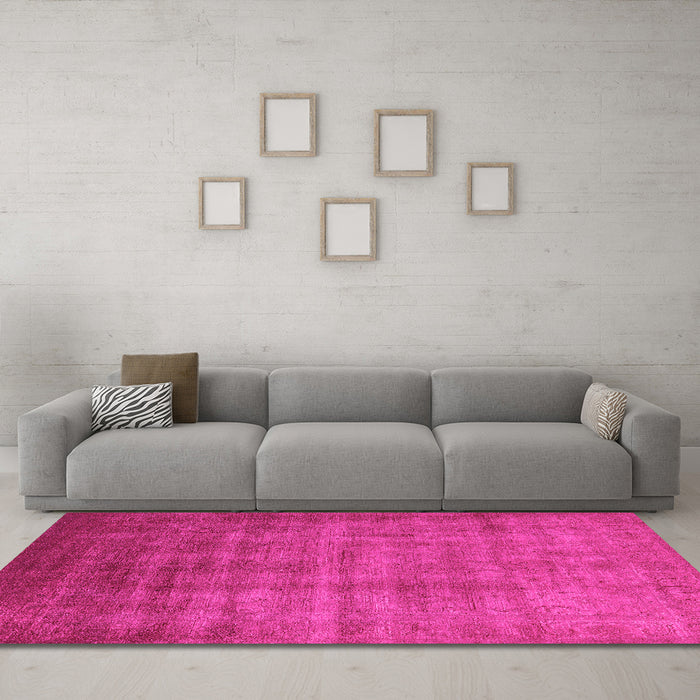 Machine Washable Oriental Pink Industrial Rug in a Living Room, wshurb1572pnk