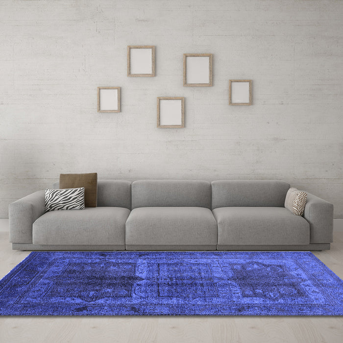 Machine Washable Oriental Blue Industrial Rug in a Living Room, wshurb1573blu