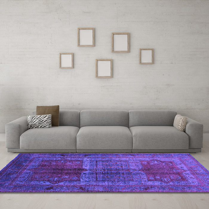 Machine Washable Oriental Purple Industrial Area Rugs in a Living Room, wshurb1573pur