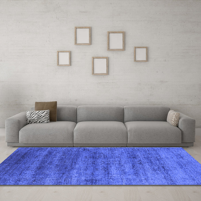 Machine Washable Oriental Blue Industrial Rug in a Living Room, wshurb1576blu