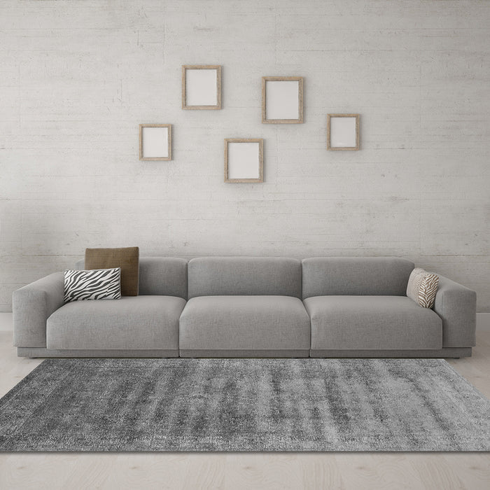 Machine Washable Oriental Gray Industrial Rug in a Living Room,, wshurb1577gry