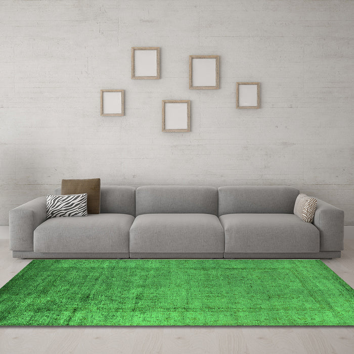 Machine Washable Oriental Green Industrial Area Rugs in a Living Room,, wshurb1578grn