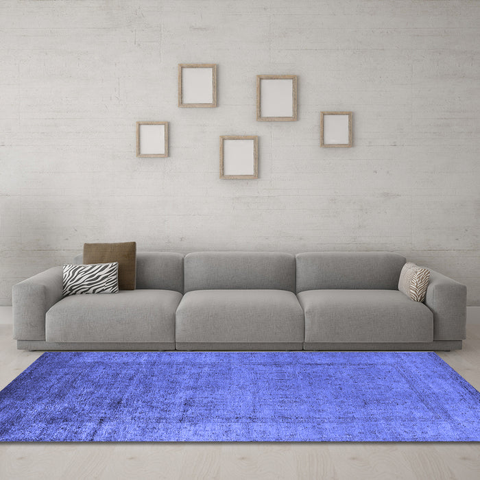 Machine Washable Oriental Blue Industrial Rug in a Living Room, wshurb1578blu