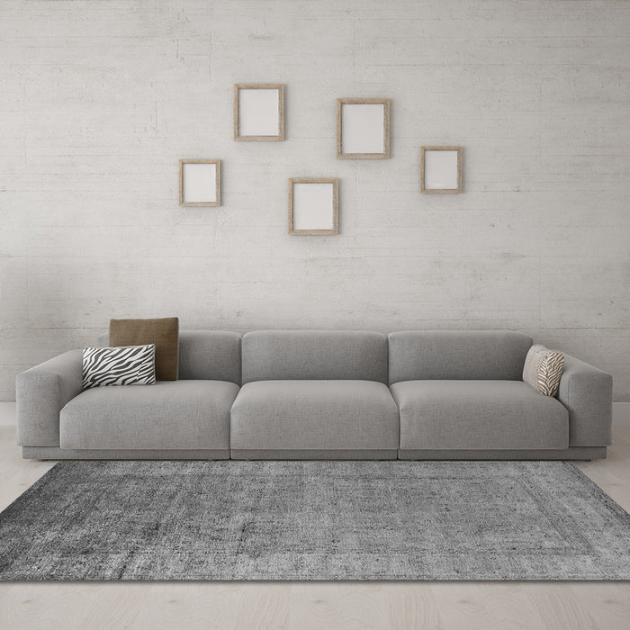 Machine Washable Oriental Gray Industrial Rug in a Living Room,, wshurb1578gry