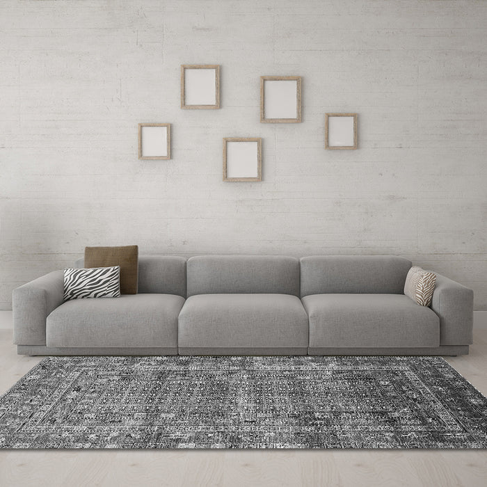 Machine Washable Oriental Gray Industrial Rug in a Living Room,, wshurb1585gry