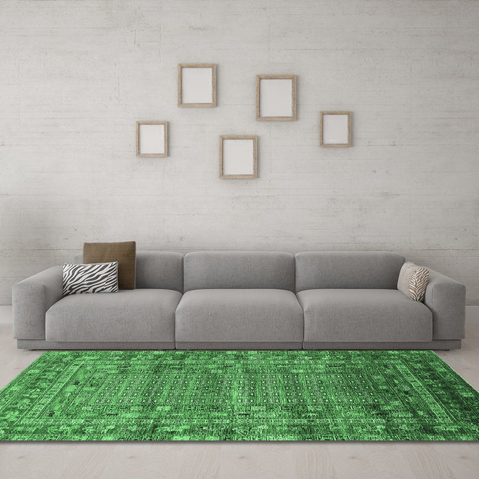Machine Washable Oriental Emerald Green Industrial Area Rugs in a Living Room,, wshurb1585emgrn
