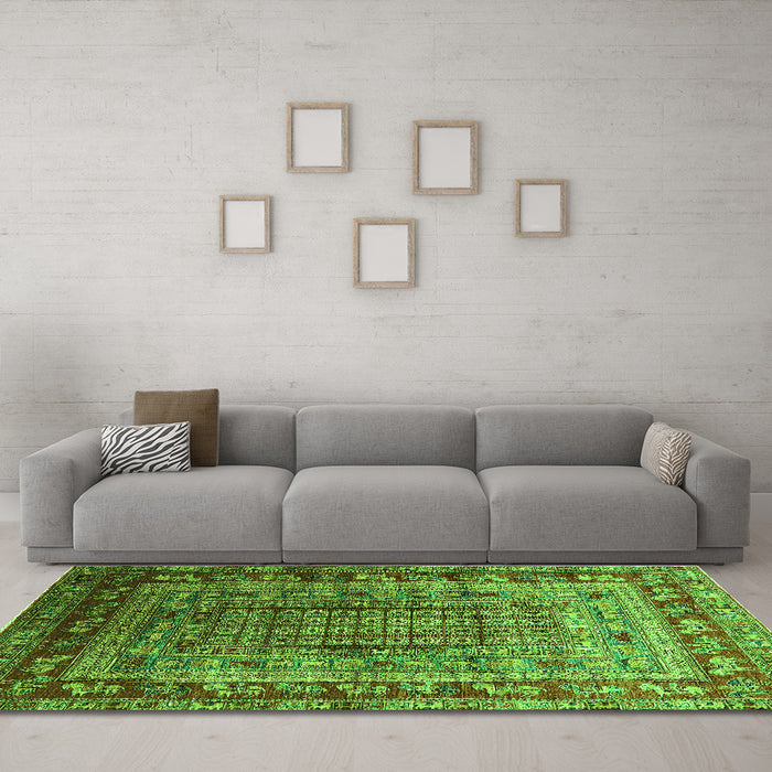 Machine Washable Oriental Green Industrial Area Rugs in a Living Room,, wshurb1586grn