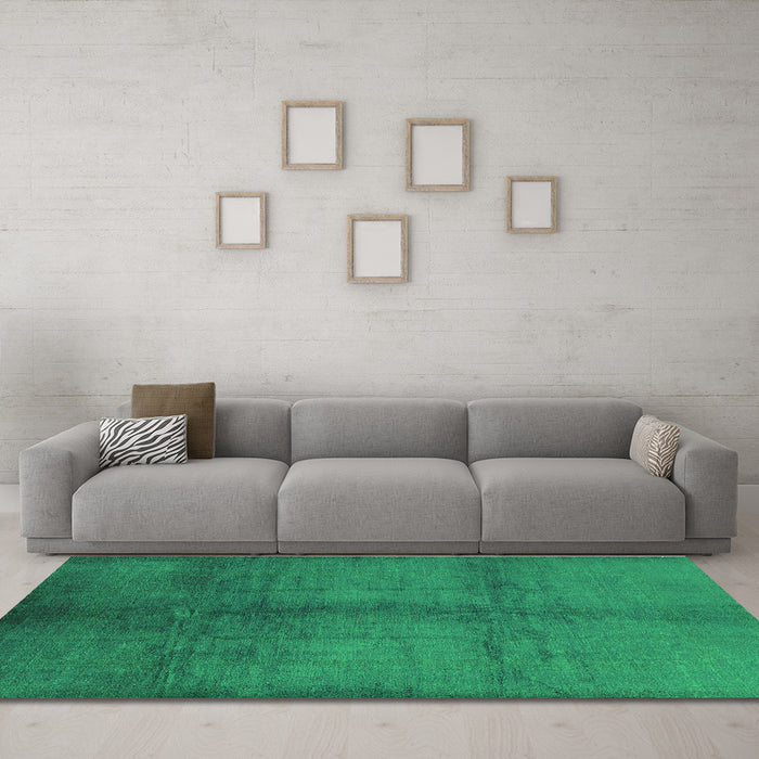 Machine Washable Oriental Green Industrial Area Rugs in a Living Room,, wshurb1588grn