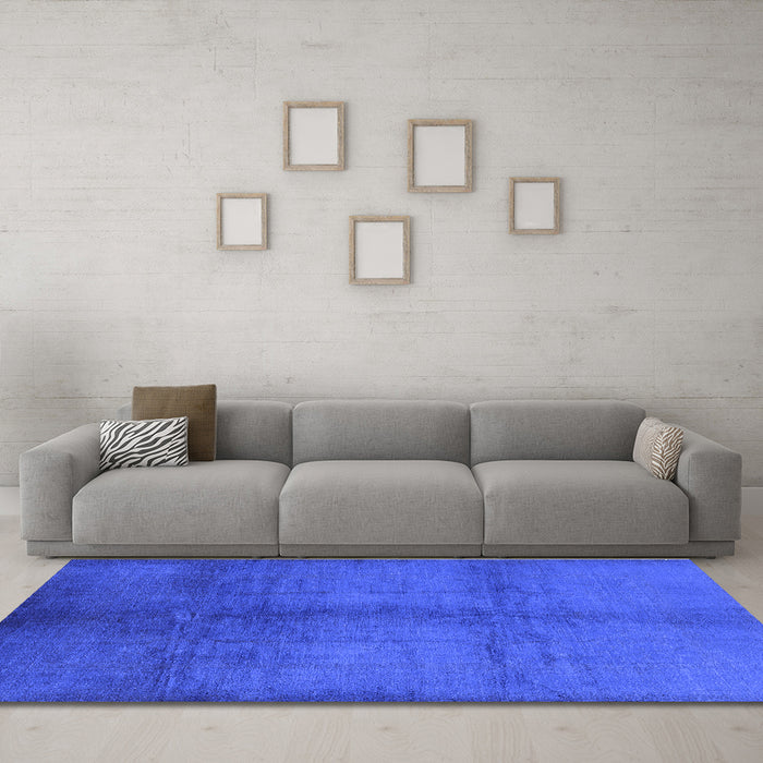Machine Washable Oriental Blue Industrial Rug in a Living Room, wshurb1588blu