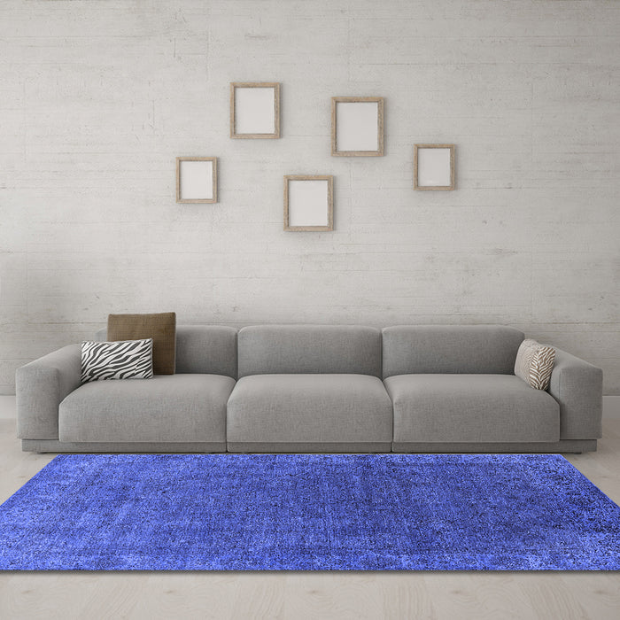 Machine Washable Oriental Blue Industrial Rug in a Living Room, wshurb1589blu