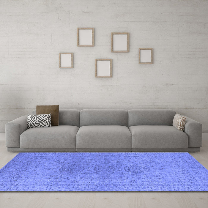 Machine Washable Oriental Blue Industrial Rug in a Living Room, wshurb1590blu