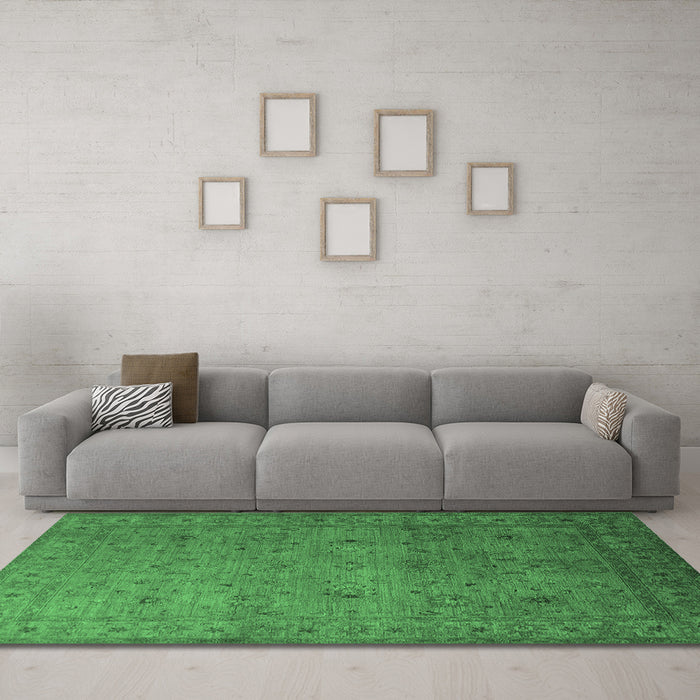 Machine Washable Oriental Emerald Green Industrial Area Rugs in a Living Room,, wshurb1594emgrn