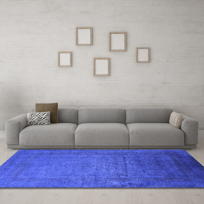 Machine Washable Oriental Blue Industrial Rug in a Living Room, wshurb1595blu