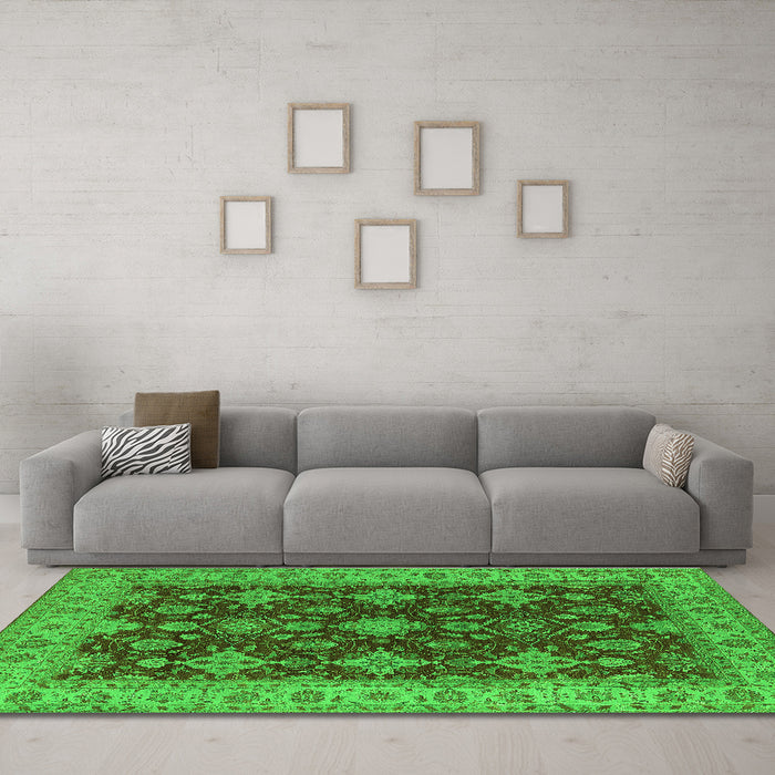 Machine Washable Oriental Green Industrial Area Rugs in a Living Room,, wshurb1597grn