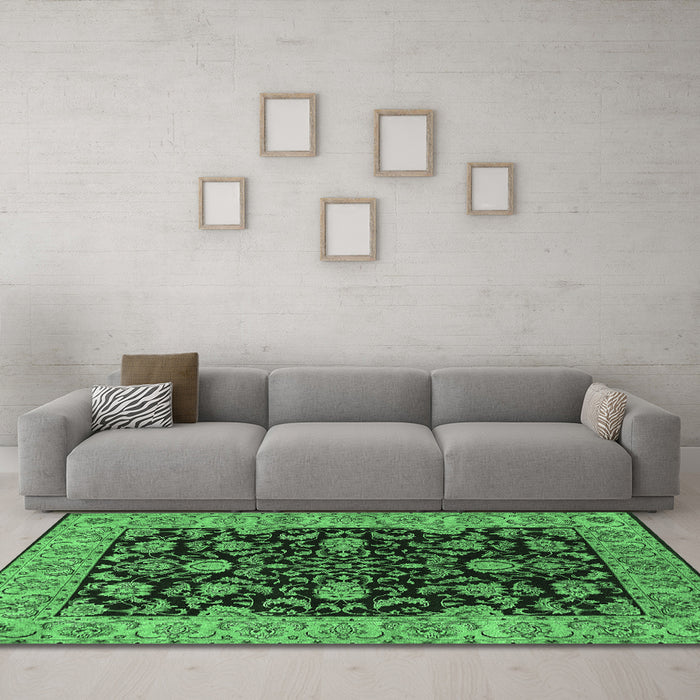 Machine Washable Oriental Emerald Green Industrial Area Rugs in a Living Room,, wshurb1599emgrn