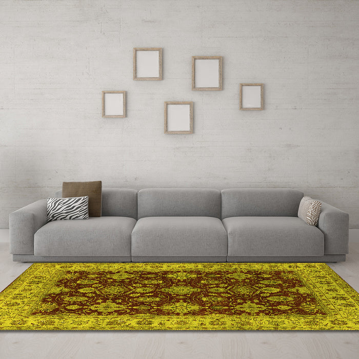 Machine Washable Oriental Yellow Industrial Rug in a Living Room, wshurb1601yw