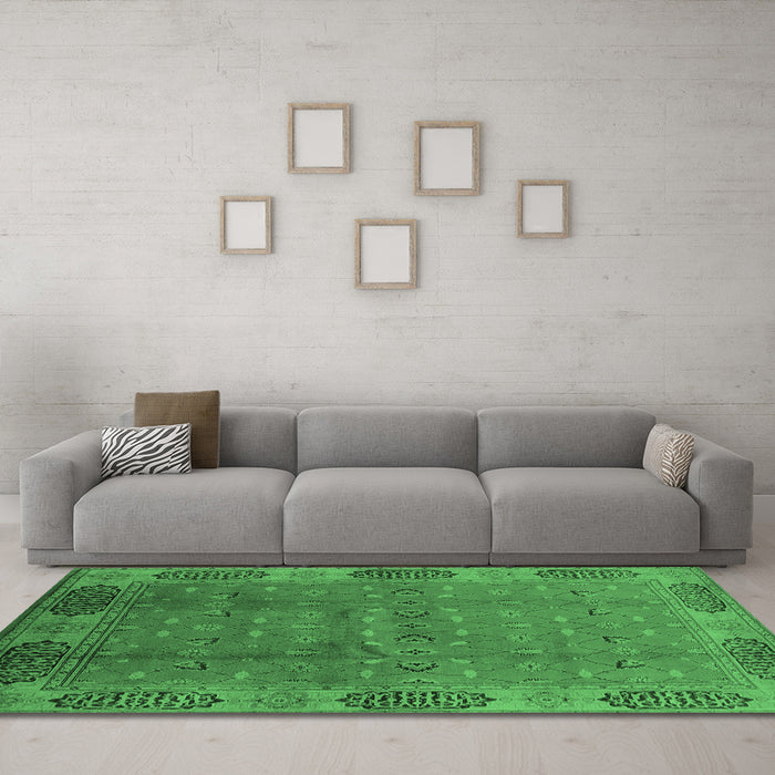 Machine Washable Oriental Emerald Green Industrial Area Rugs in a Living Room,, wshurb1602emgrn