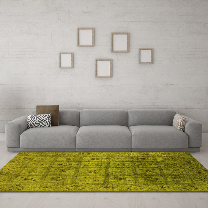 Machine Washable Oriental Yellow Industrial Rug in a Living Room, wshurb1605yw