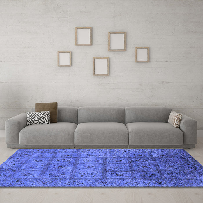 Machine Washable Oriental Blue Industrial Rug in a Living Room, wshurb1605blu