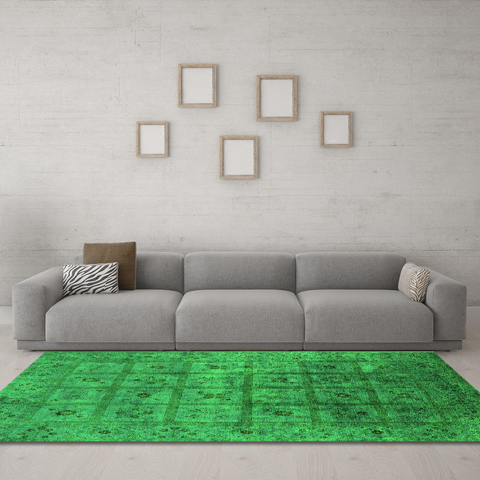 Machine Washable Oriental Green Industrial Area Rugs in a Living Room,, wshurb1605grn