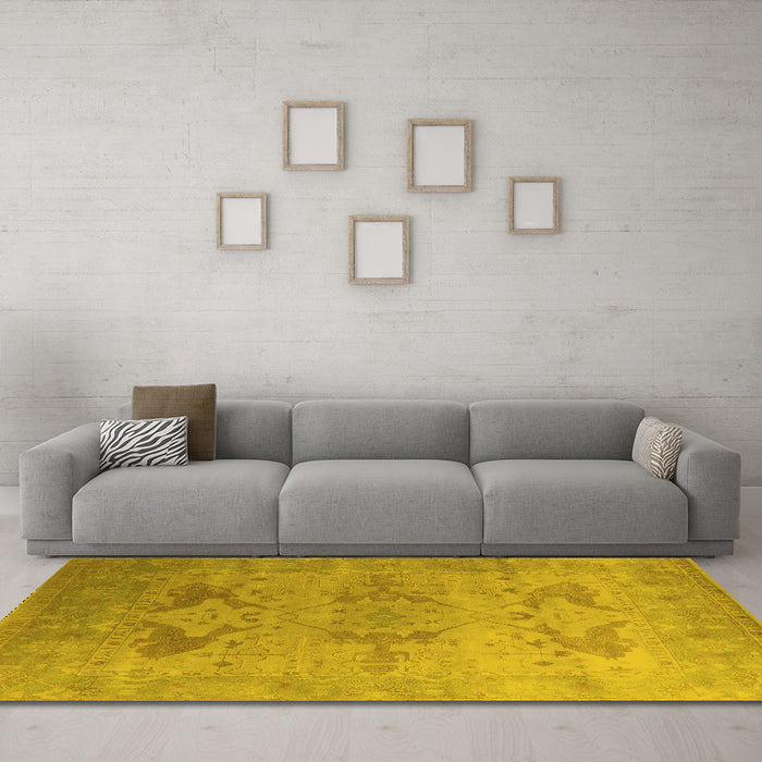 Machine Washable Oriental Yellow Industrial Rug in a Living Room, wshurb1607yw