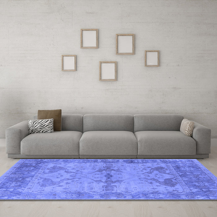Machine Washable Oriental Blue Industrial Rug in a Living Room, wshurb1608blu