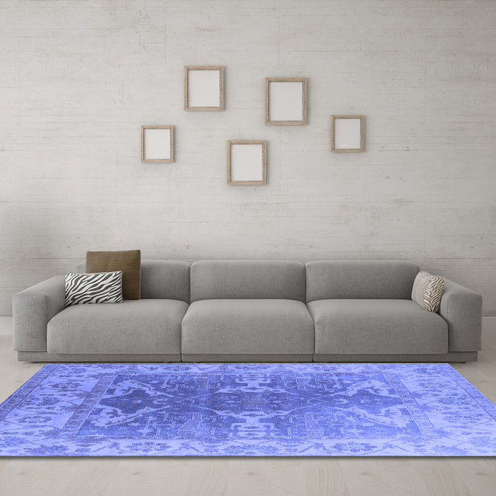 Machine Washable Oriental Blue Industrial Rug in a Living Room, wshurb1609blu