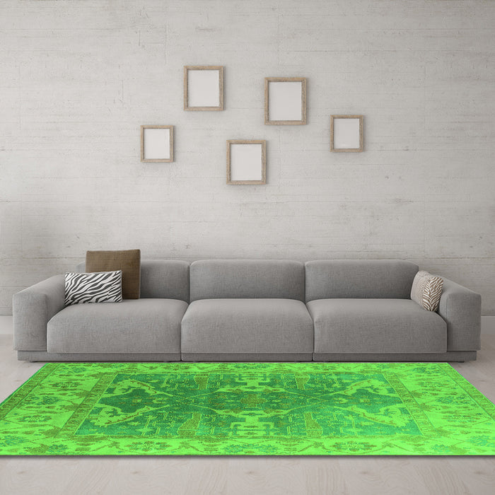 Machine Washable Oriental Green Industrial Area Rugs in a Living Room,, wshurb1609grn