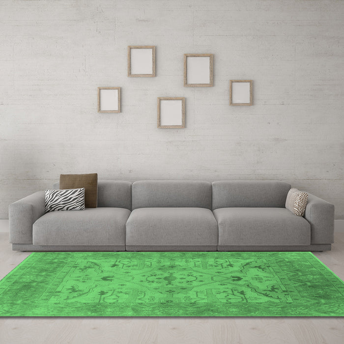 Machine Washable Oriental Emerald Green Industrial Area Rugs in a Living Room,, wshurb1610emgrn