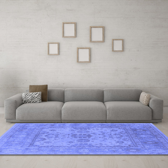 Machine Washable Oriental Blue Industrial Rug in a Living Room, wshurb1611blu