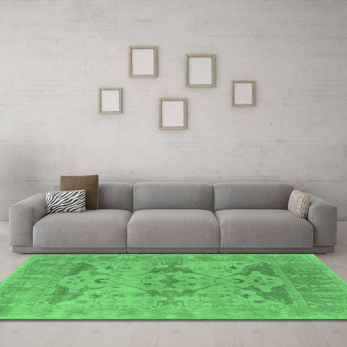 Machine Washable Oriental Emerald Green Industrial Area Rugs in a Living Room,, wshurb1613emgrn