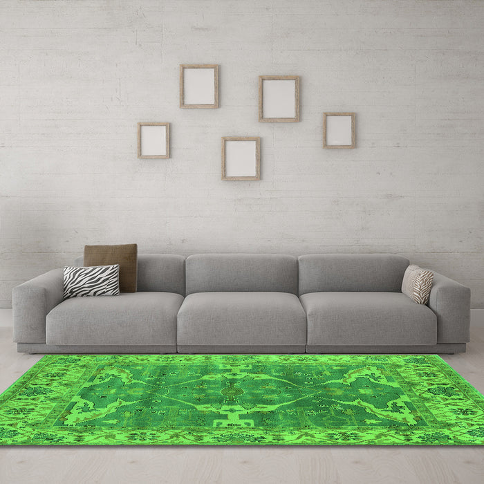 Machine Washable Oriental Green Industrial Area Rugs in a Living Room,, wshurb1614grn