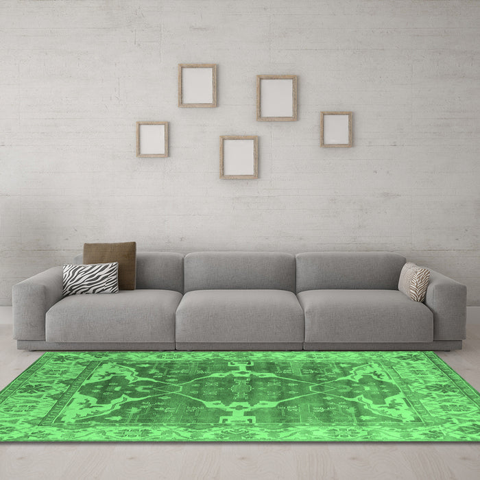 Machine Washable Oriental Emerald Green Industrial Area Rugs in a Living Room,, wshurb1615emgrn
