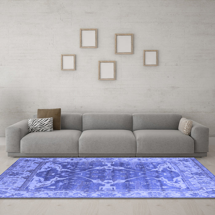 Machine Washable Oriental Blue Industrial Rug in a Living Room, wshurb1615blu