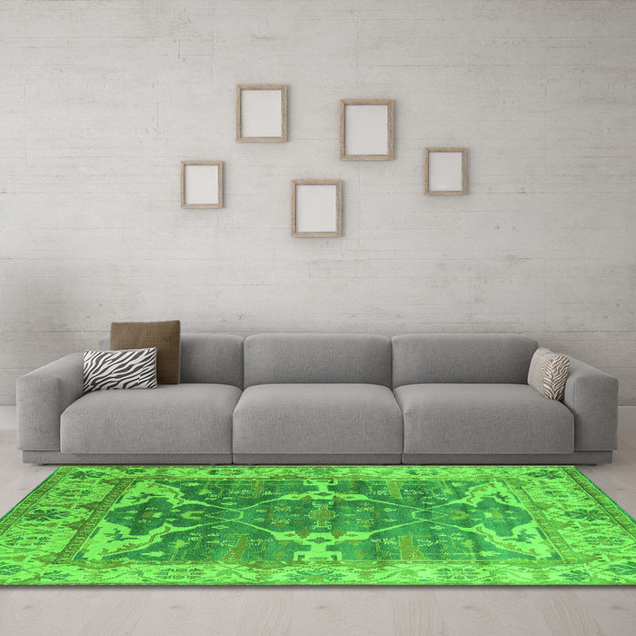 Machine Washable Oriental Green Industrial Area Rugs in a Living Room,, wshurb1615grn