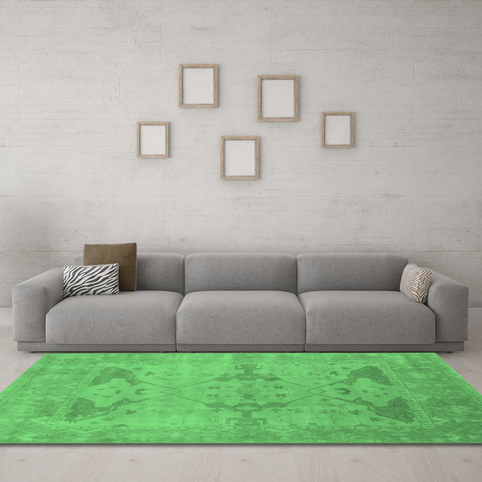 Machine Washable Oriental Emerald Green Industrial Area Rugs in a Living Room,, wshurb1618emgrn