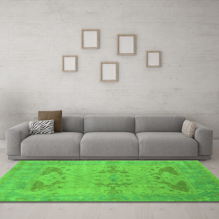 Machine Washable Oriental Green Industrial Area Rugs in a Living Room,, wshurb1618grn