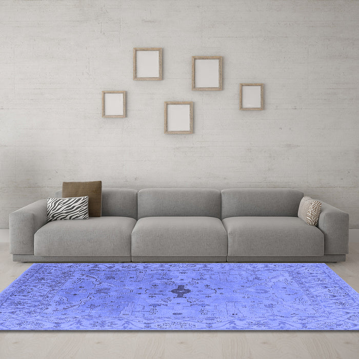 Machine Washable Oriental Blue Industrial Rug in a Living Room, wshurb1619blu