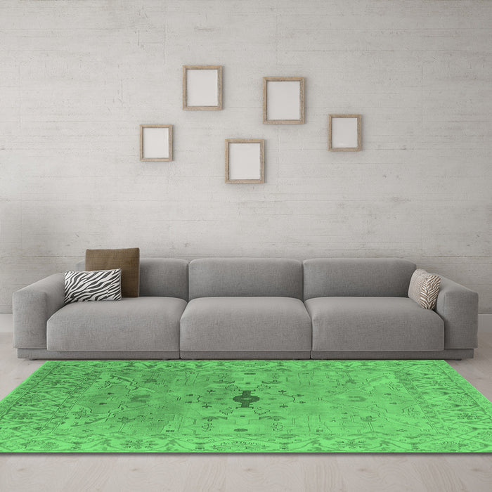 Machine Washable Oriental Emerald Green Industrial Area Rugs in a Living Room,, wshurb1619emgrn