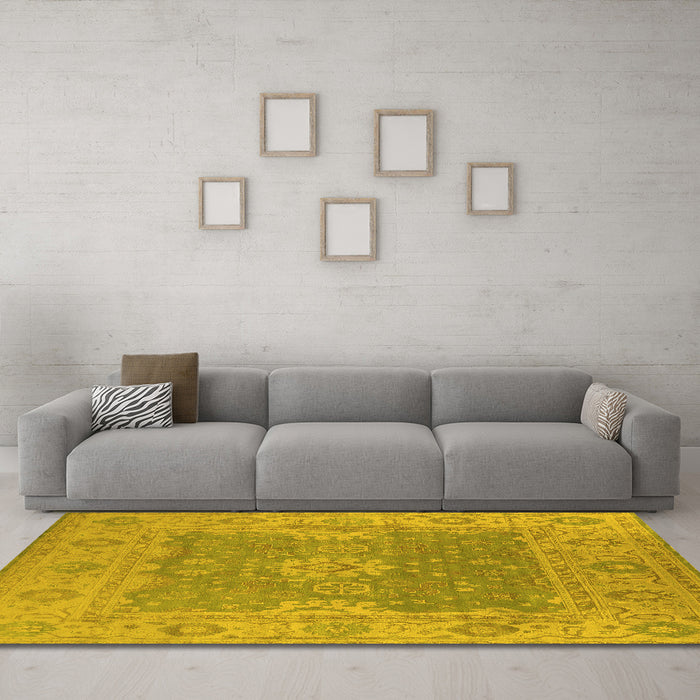 Machine Washable Oriental Yellow Industrial Rug in a Living Room, wshurb1623yw
