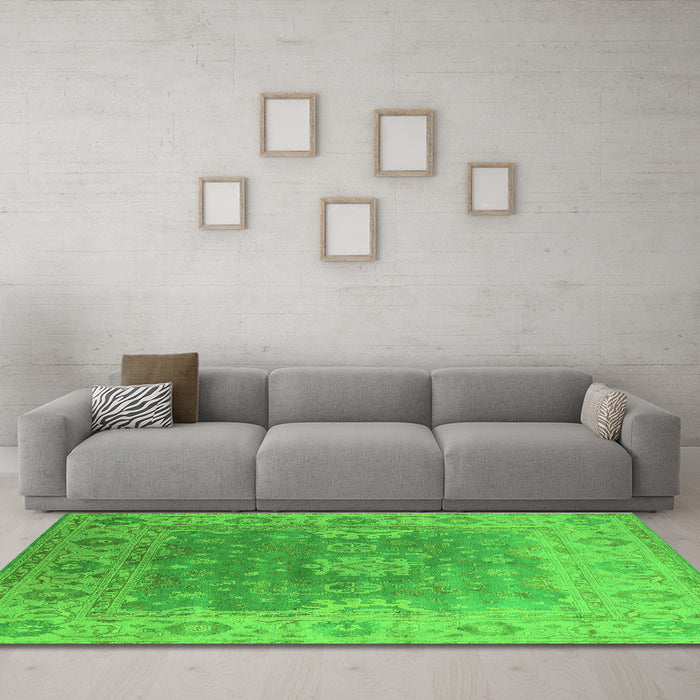 Machine Washable Oriental Green Industrial Area Rugs in a Living Room,, wshurb1624grn