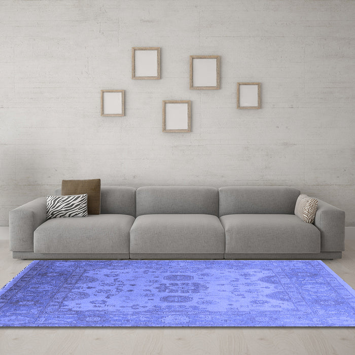 Machine Washable Oriental Blue Industrial Rug in a Living Room, wshurb1625blu