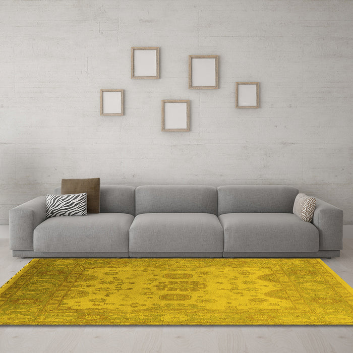 Machine Washable Oriental Yellow Industrial Rug in a Living Room, wshurb1625yw